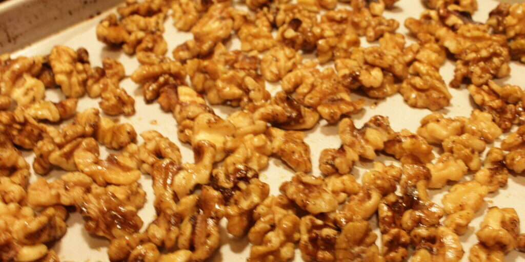 Spicy Walnuts